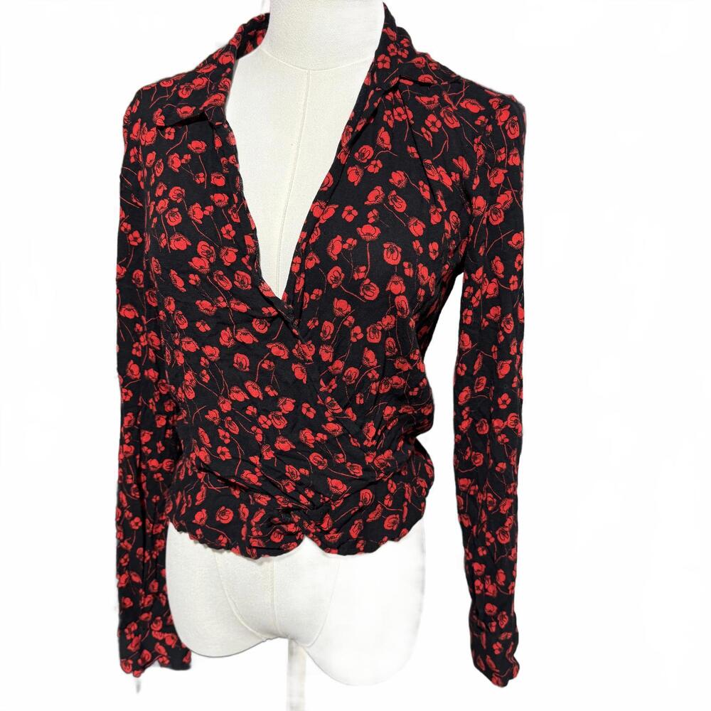 Free Press Collared Knit Rose Shirt, Twist Front, Open Neckline, Small